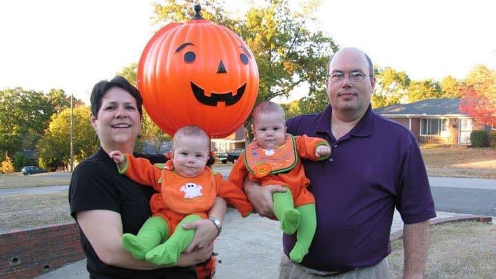 twin Halloween costume ideas pumpkin